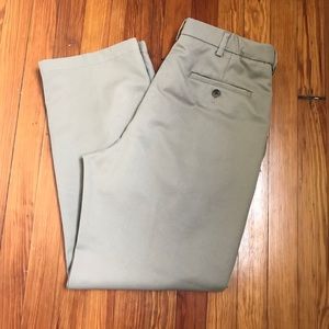 Men's Dress Pants / 32/30 khaki pants
